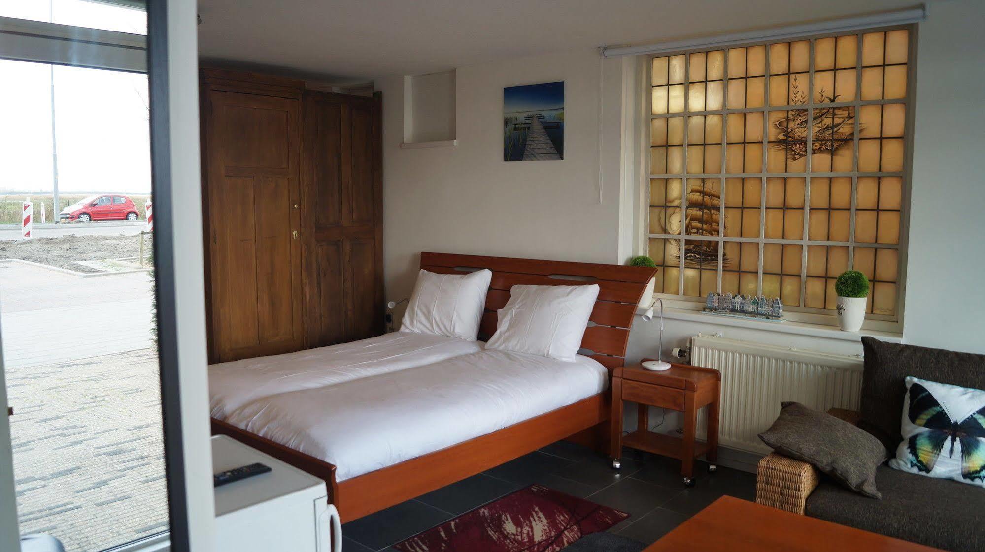 Budget Hotel De Witte Hoeck Amsterdam Wormerveer Exteriér fotografie